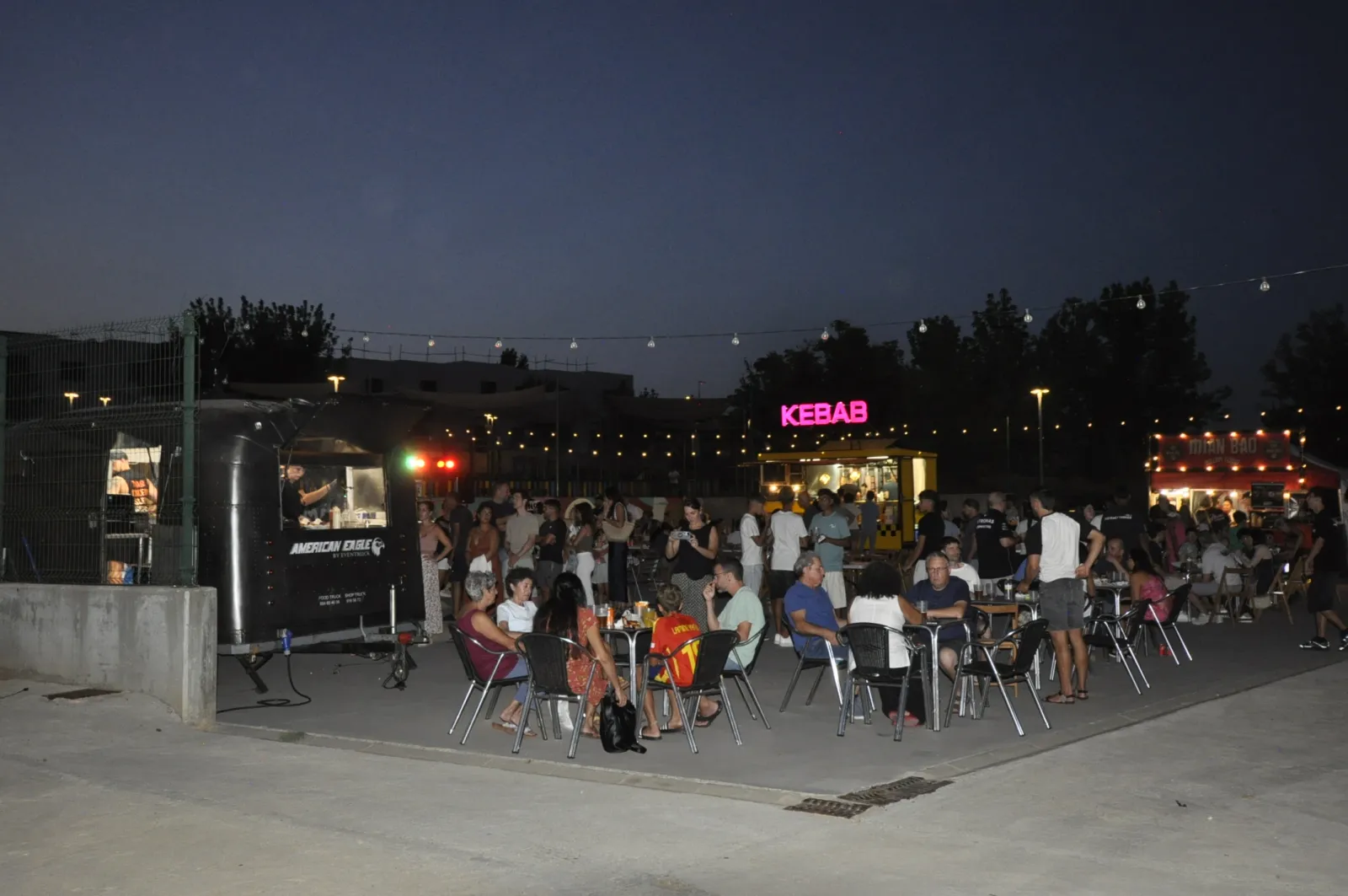 Foto 5 - Crepes, comida asi&aacute;tica y espect&aacute;culos: el municipio del alfoz de Salamanca que se convierte en el epicentro de las 'food trucks'