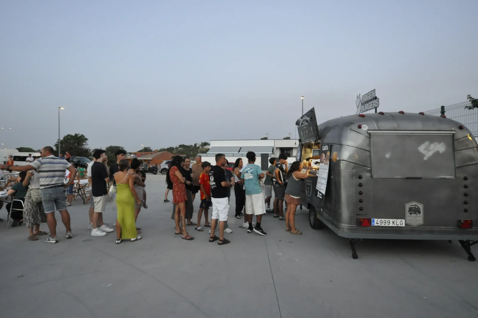 Foto 9 - Crepes, comida asi&aacute;tica y espect&aacute;culos: el municipio del alfoz de Salamanca que se convierte en el epicentro de las 'food trucks'
