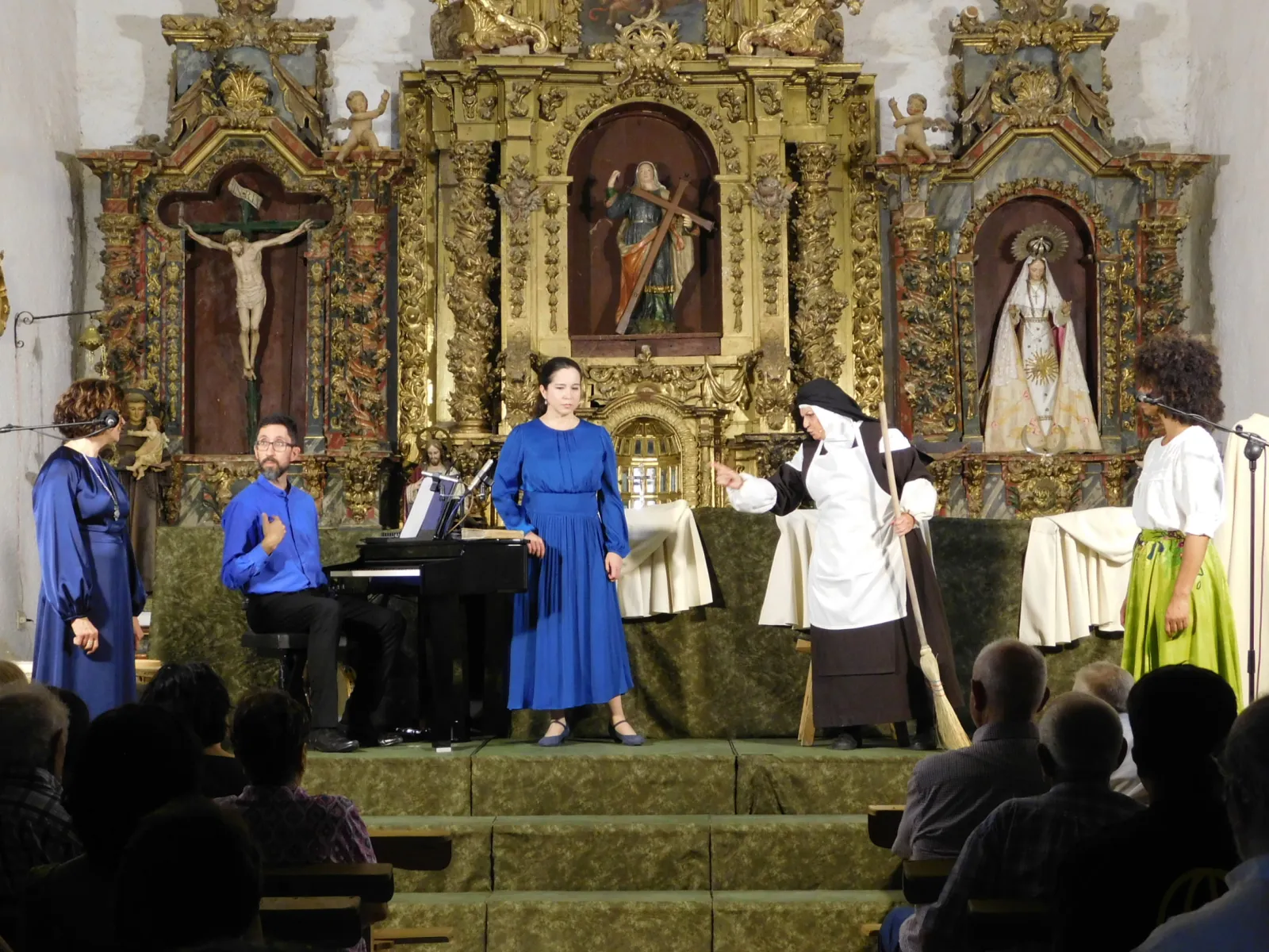 Foto 7 - Una iglesia no suena como un teatro. 'Juan, el esp&iacute;ritu del amor' en A&ntilde;over de Tormes