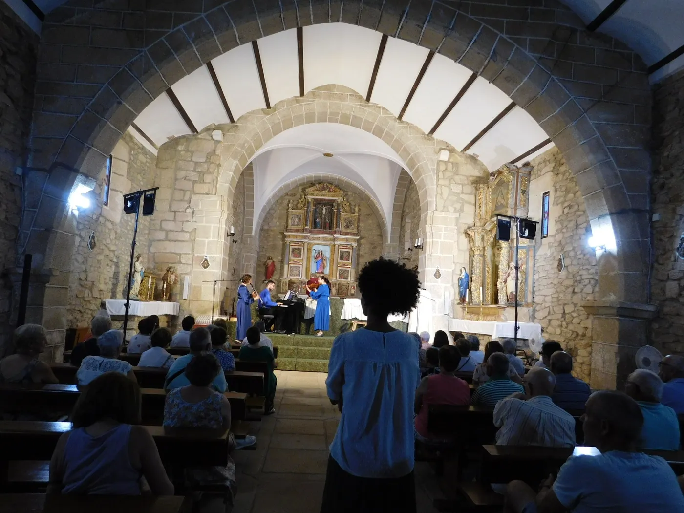 Representación en la iglesia de Bermellar de la obra 'Juan, el espíritu del amor'
