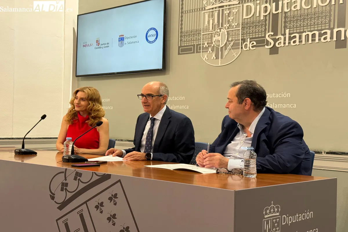Descuentos del 50% para compras en los pueblos de Salamanca con el Bono del Comercio Rural. Fotos de Miguel González
  