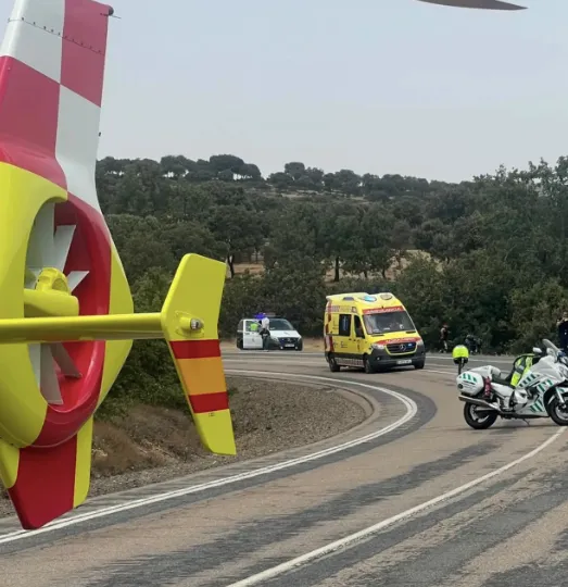 Accidente de moto grave en Aldeanueva de la Sierra SA-215
