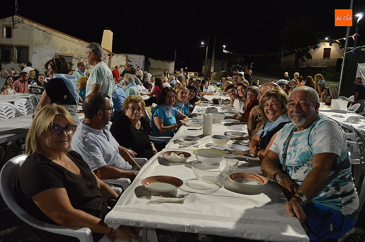 Cena de hermandad fiestas de Saelices el Chico en honor a San Benito 
