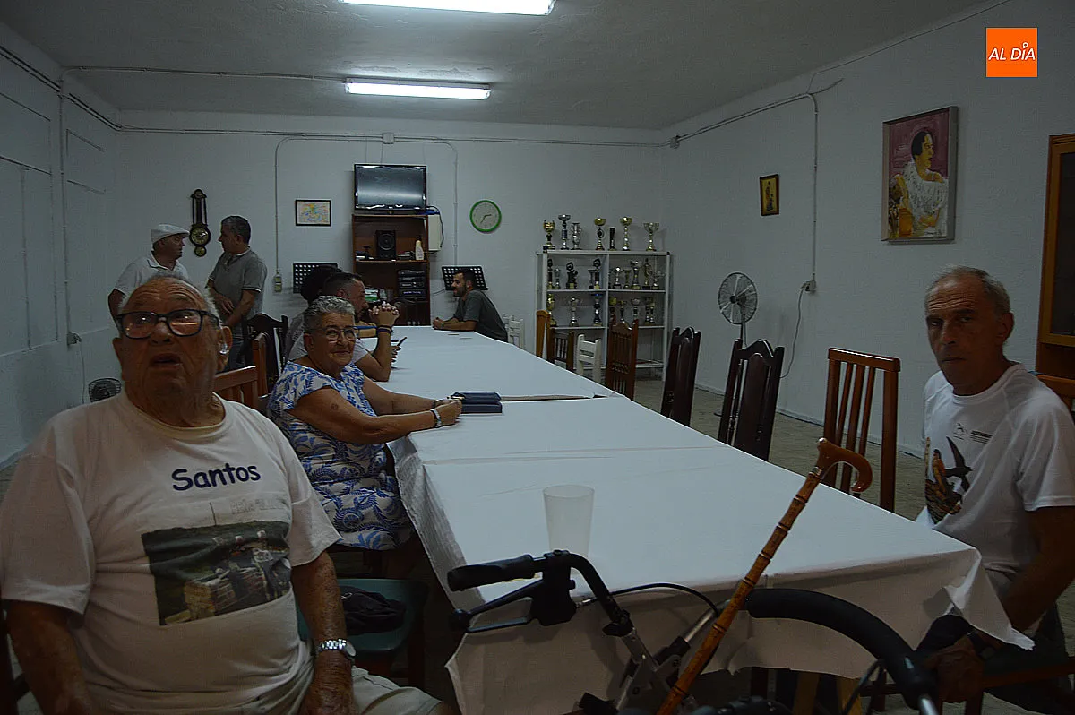 Comida de convivencia de la Asociación de Vecinos de la Avenida España y Báez 
