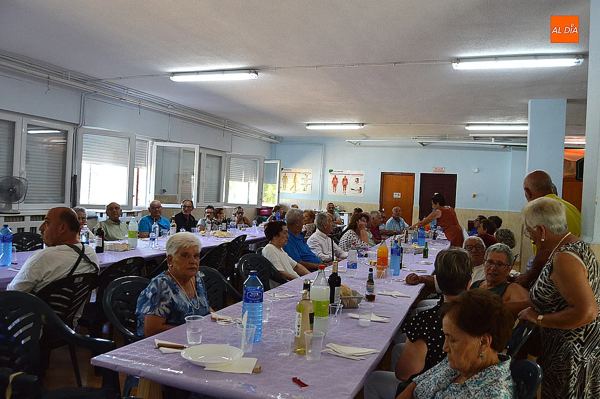 Comida de convivencia del barrio El Puente y las Huertas de la Artesa 