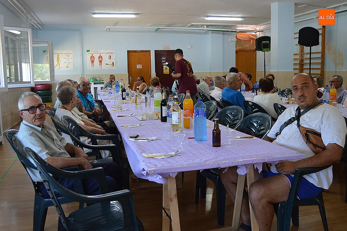 Comida de convivencia del barrio El Puente y las Huertas de la Artesa 