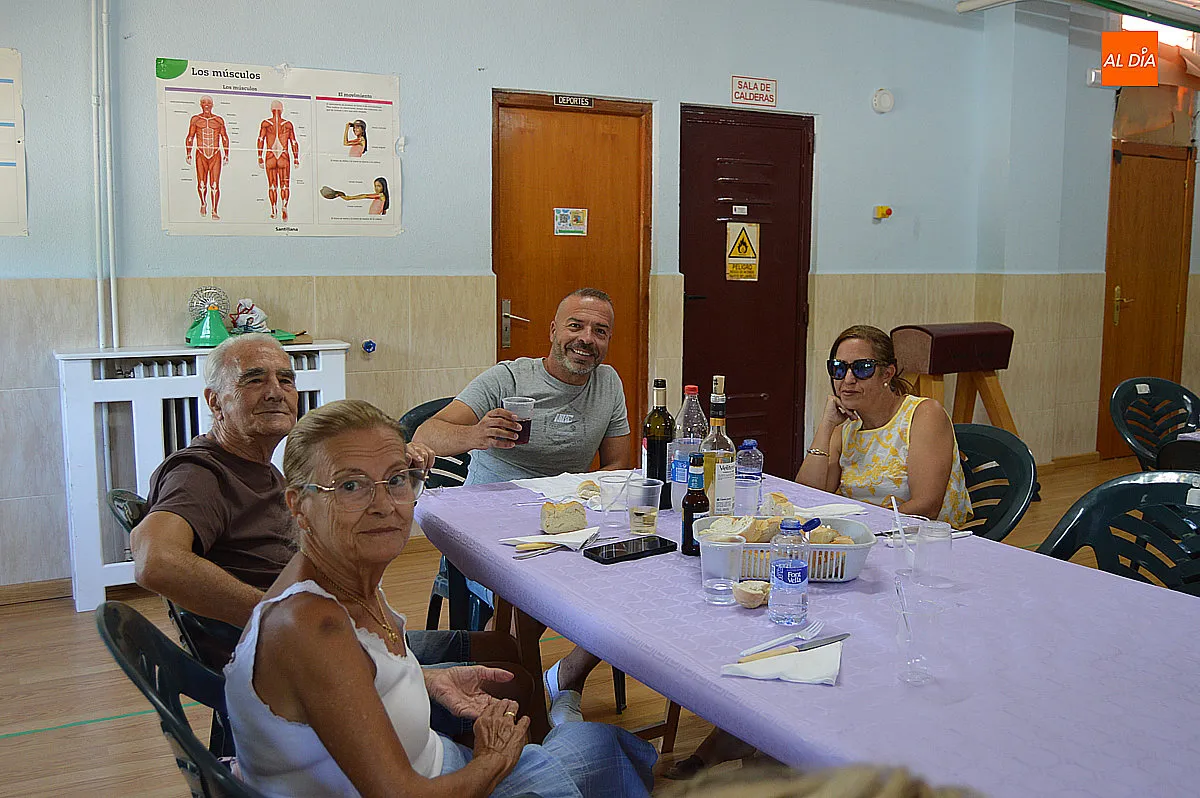 Comida de convivencia del barrio El Puente y las Huertas de la Artesa 