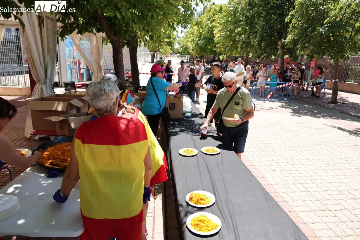 Paella en Santa Marta en el último día de las fiestas patronales. Fotos: David Sañudo