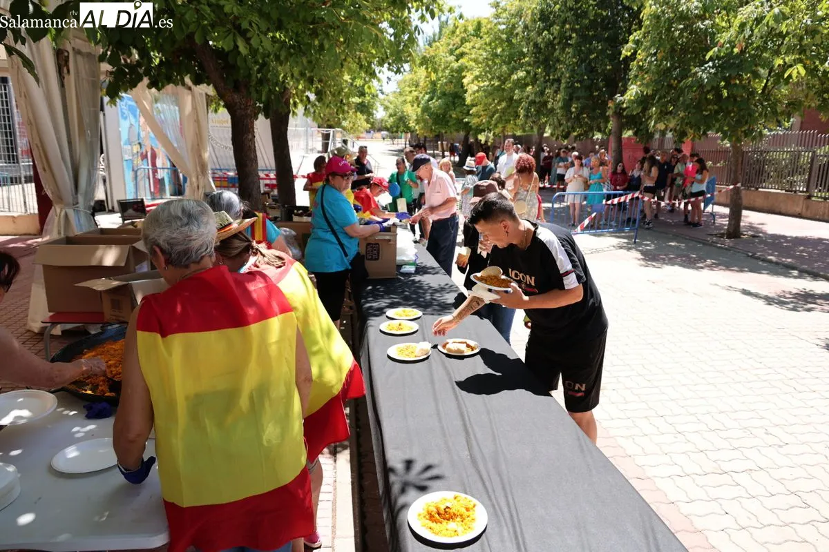 Paella en Santa Marta en el último día de las fiestas patronales. Fotos: David Sañudo