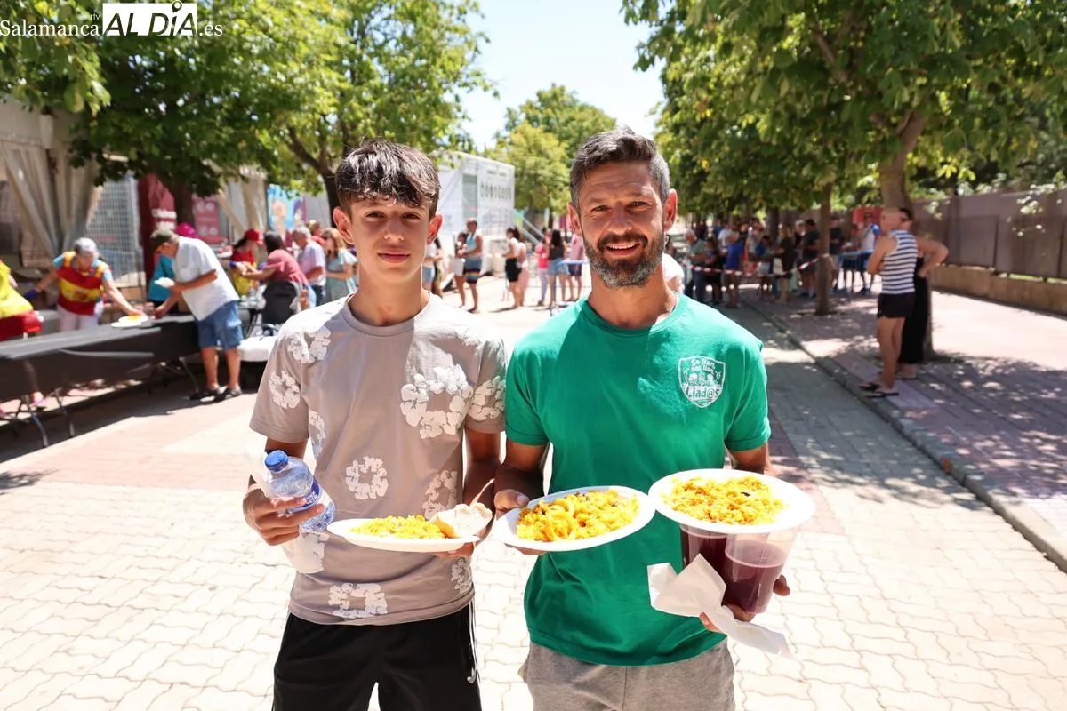 Paella en Santa Marta en el último día de las fiestas patronales. Fotos: David Sañudo