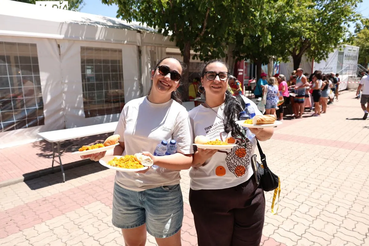 Paella en Santa Marta en el último día de las fiestas patronales. Fotos: David Sañudo