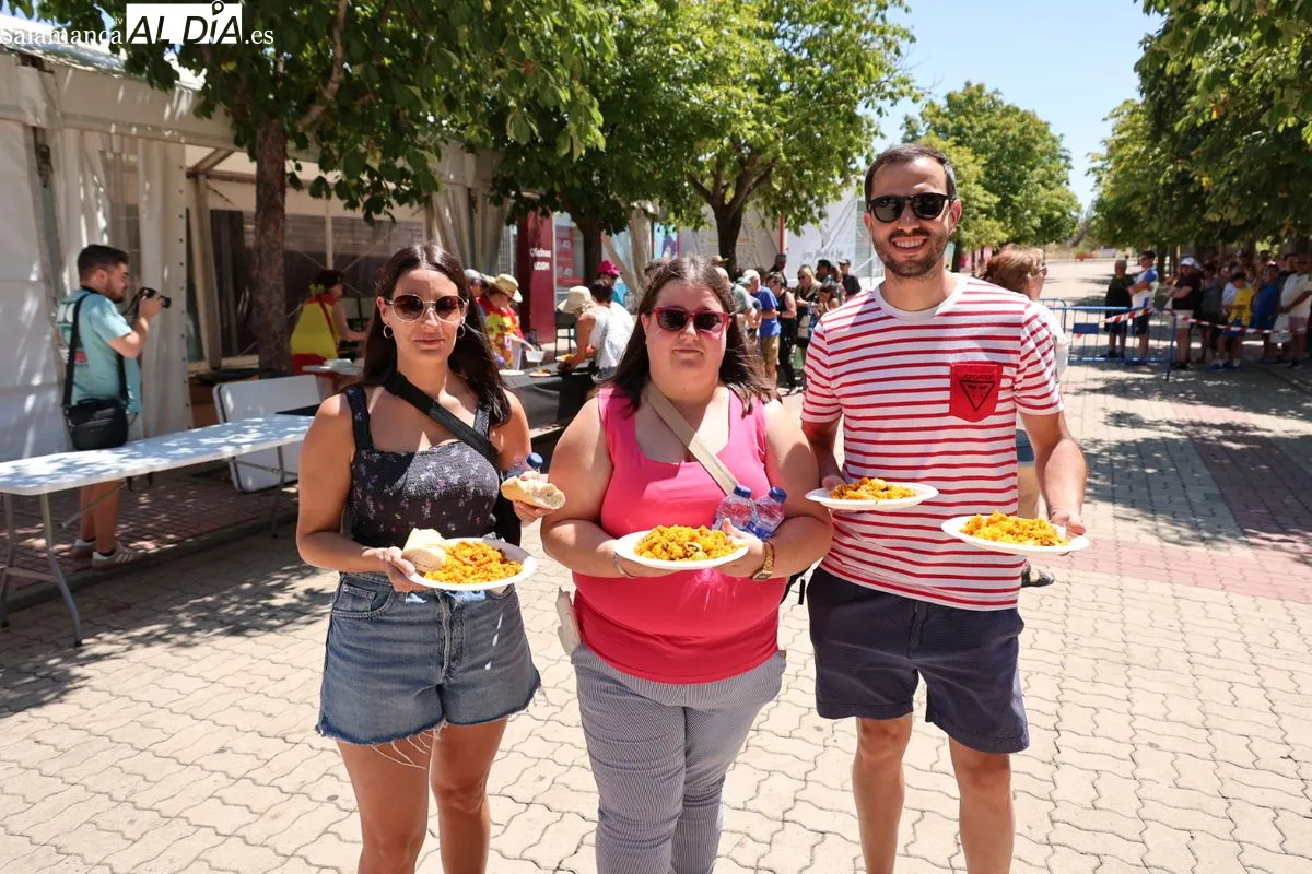 Paella en Santa Marta en el último día de las fiestas patronales. Fotos: David Sañudo