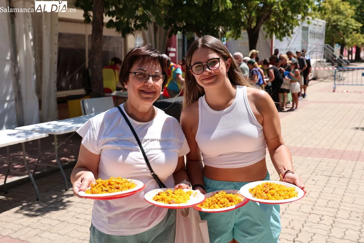 Paella en Santa Marta en el último día de las fiestas patronales. Fotos: David Sañudo