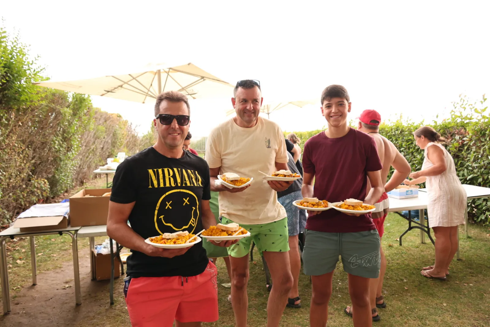 Paella popular en Villamayor. Fotos: David Sañudo