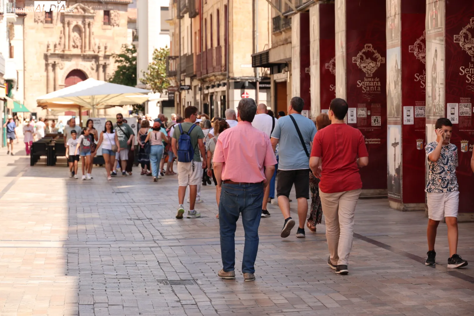 Ambiente en el centro de Salamanca este domingo. Fotos: David Sañudo 