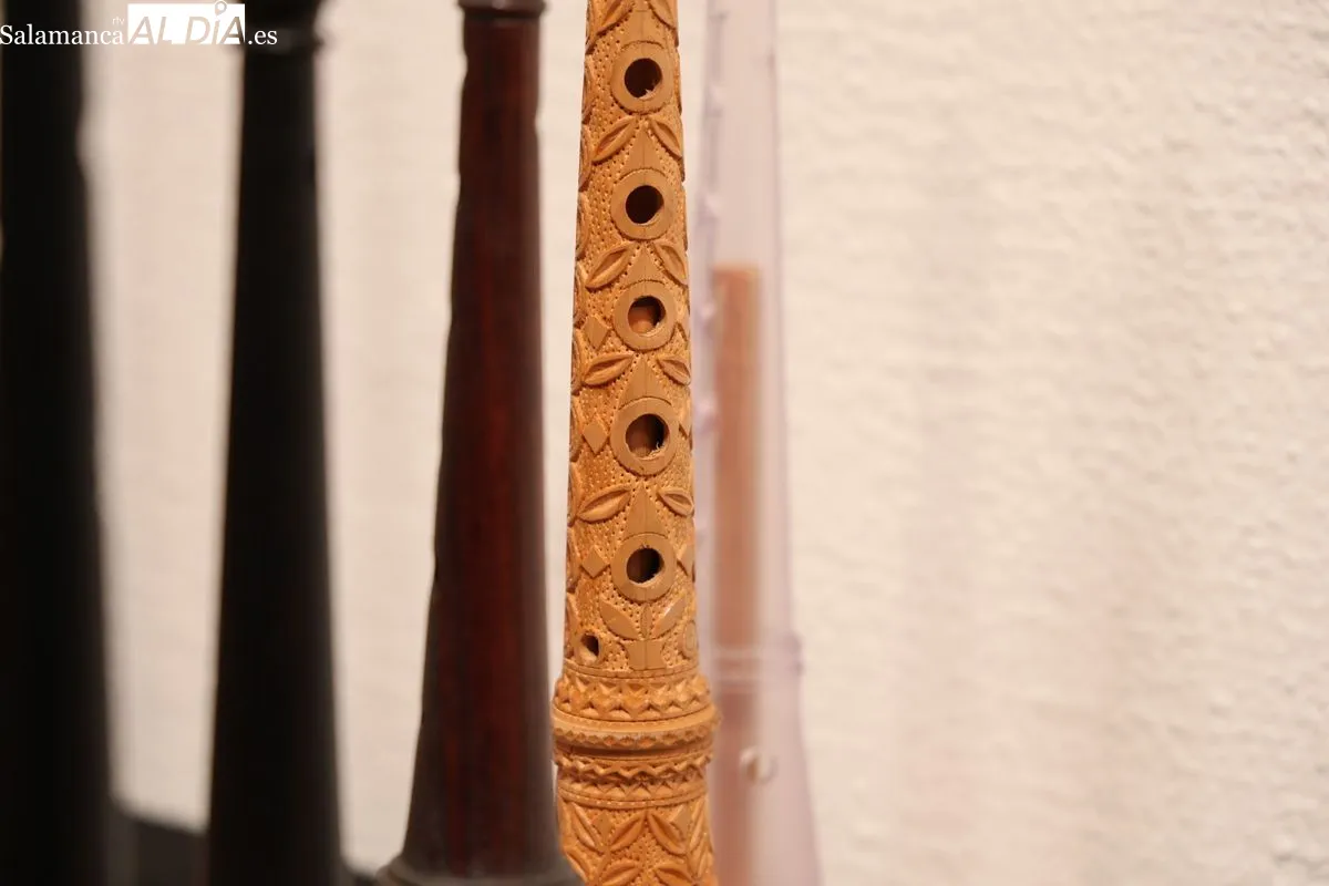 El Palacio de Garcigrande acoge dos exposiciones de folclore e instrumentos tradicionales | FOTOS: David Sañudo 