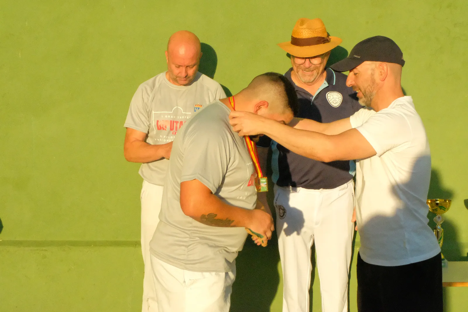 Foto 3 - Tamames puso el broche final al II Trofeo Diputaci&oacute;n de Pelota a Mano