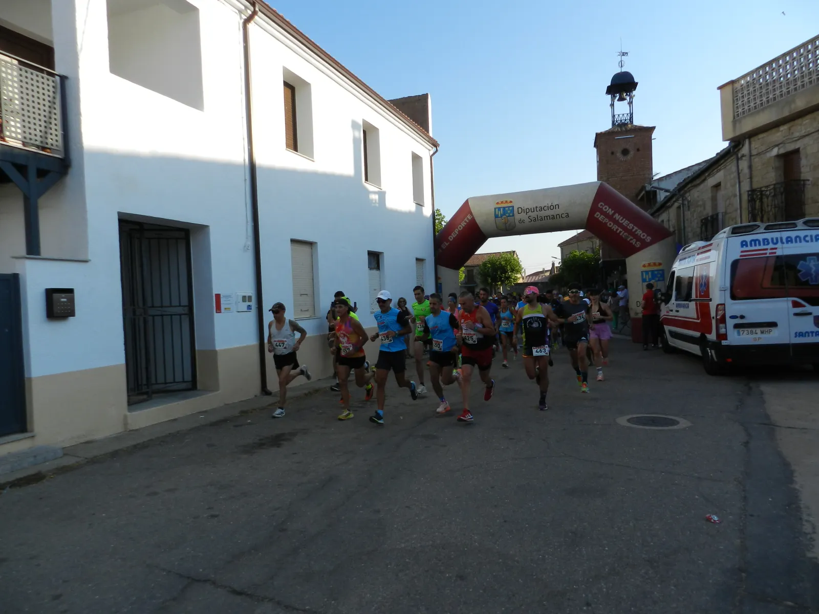 Foto 3 - Tom&aacute;s S&aacute;nchez y Hortensia Hern&aacute;ndez triunfan en la IX Carrera Popular de San Mu&ntilde;oz