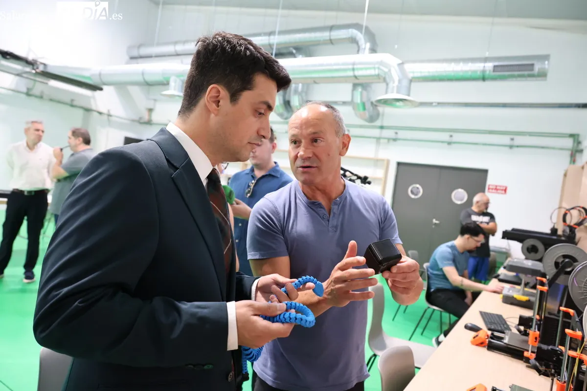 El Fab Lab Tormes  abre en agosto por primera vez con 20 máquinas profesionales gratuitas. Fotos David Sañudo