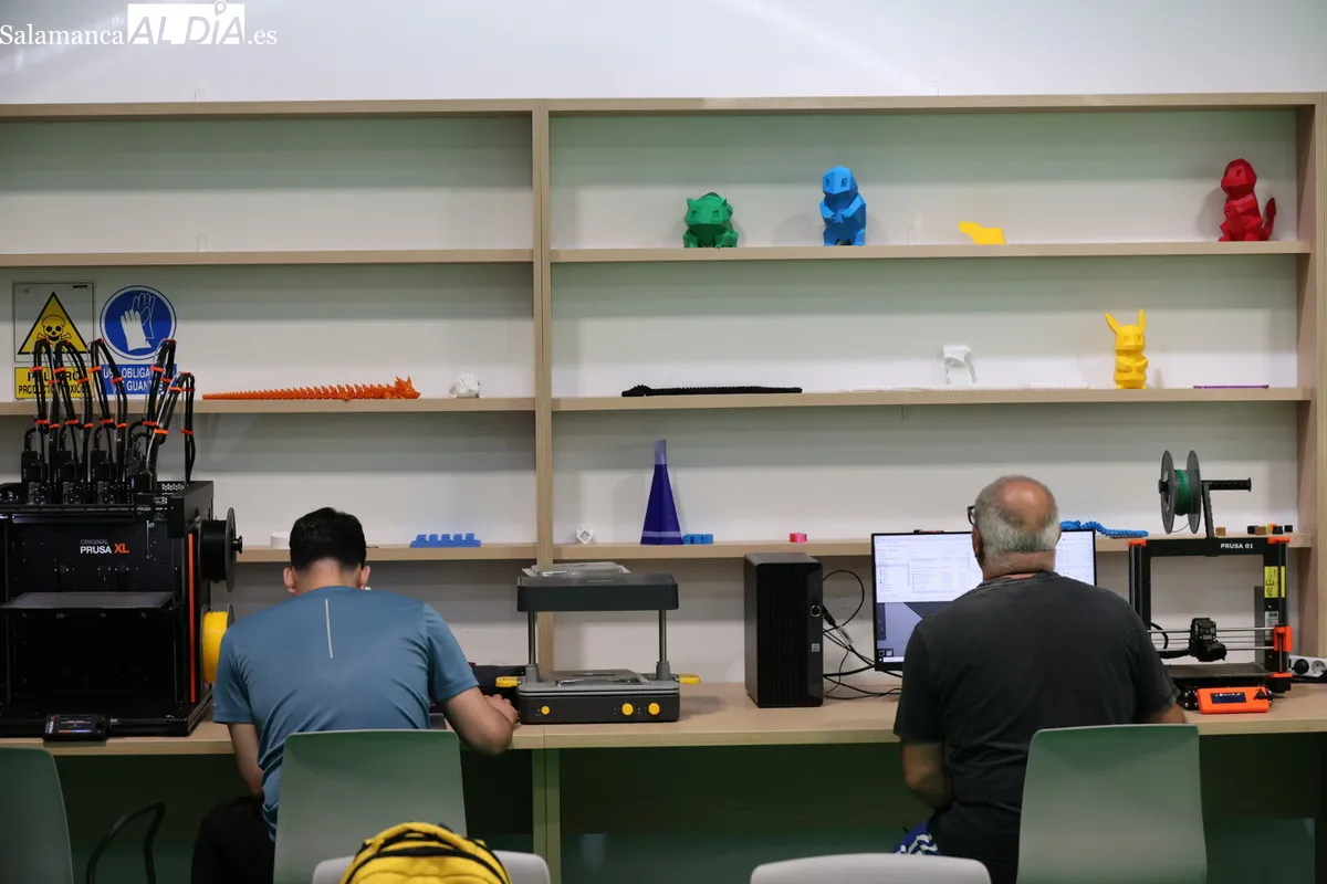 El Fab Lab Tormes  abre en agosto por primera vez con 20 máquinas profesionales gratuitas. Fotos David Sañudo
