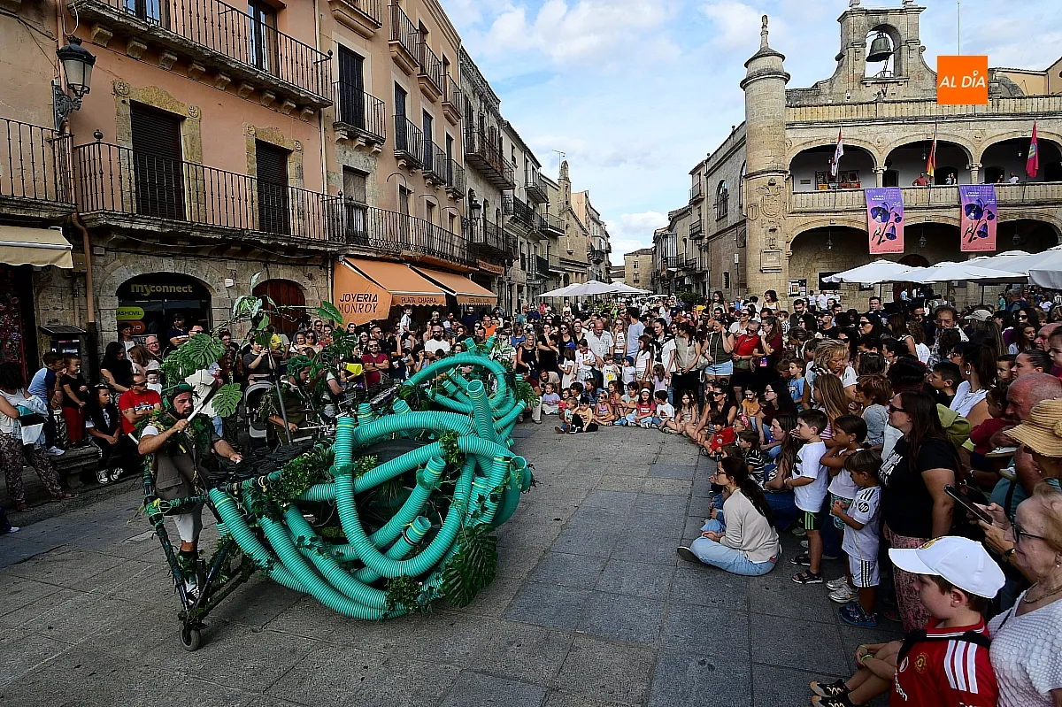 La primera obra itinerante `We Tum Tum´ en la Feria de Teatro de Castilla y León 2026