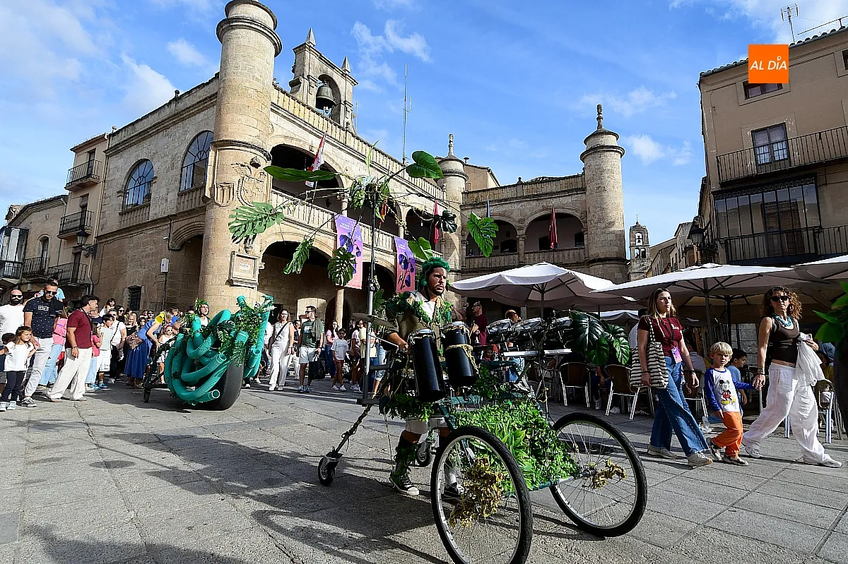 La primera obra itinerante `We Tum Tum´ en la Feria de Teatro de Castilla y León 2026