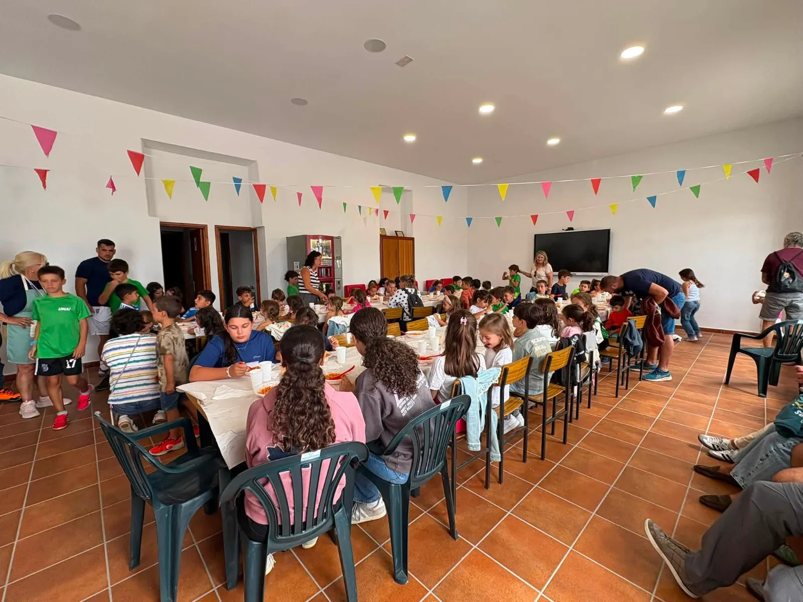 Foto 3 - Villar de Ciervo inicia sus fiestas entre tradici&oacute;n, deporte y mucha convivencia vecinal