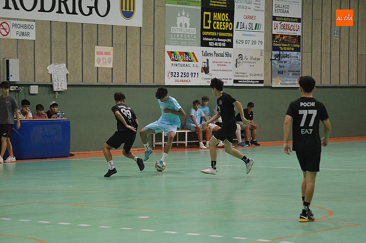 Foto 7 - El III Torneo Junior League cierra con un gran partido y una gran afluencia de p&uacute;blico