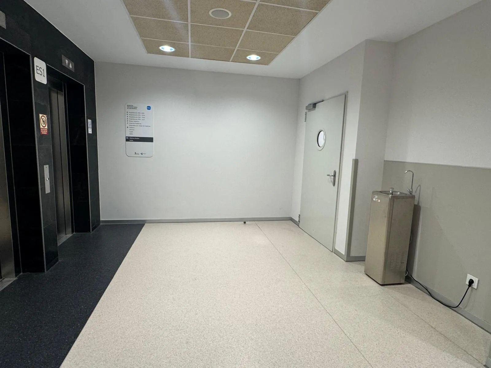 Foto 4 - Agua fresca y gratuita en el Hospital de Salamanca: instaladas 30 fuentes en el CAUSA