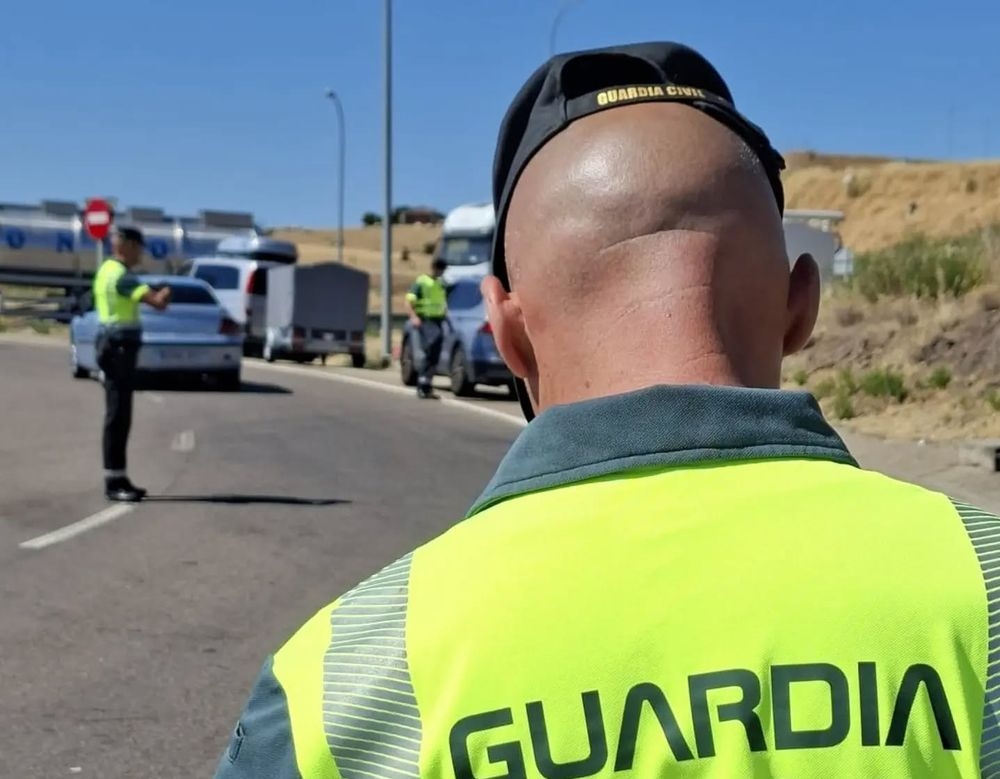 Fallece un motorista de 30 años, tras el choque con un turismo en Villares de la Reina