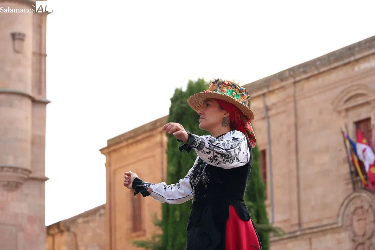 La plaza de Anaya se rinde a los sones y bailes tradicionales del folclore charro | Fotos: David Sañudo