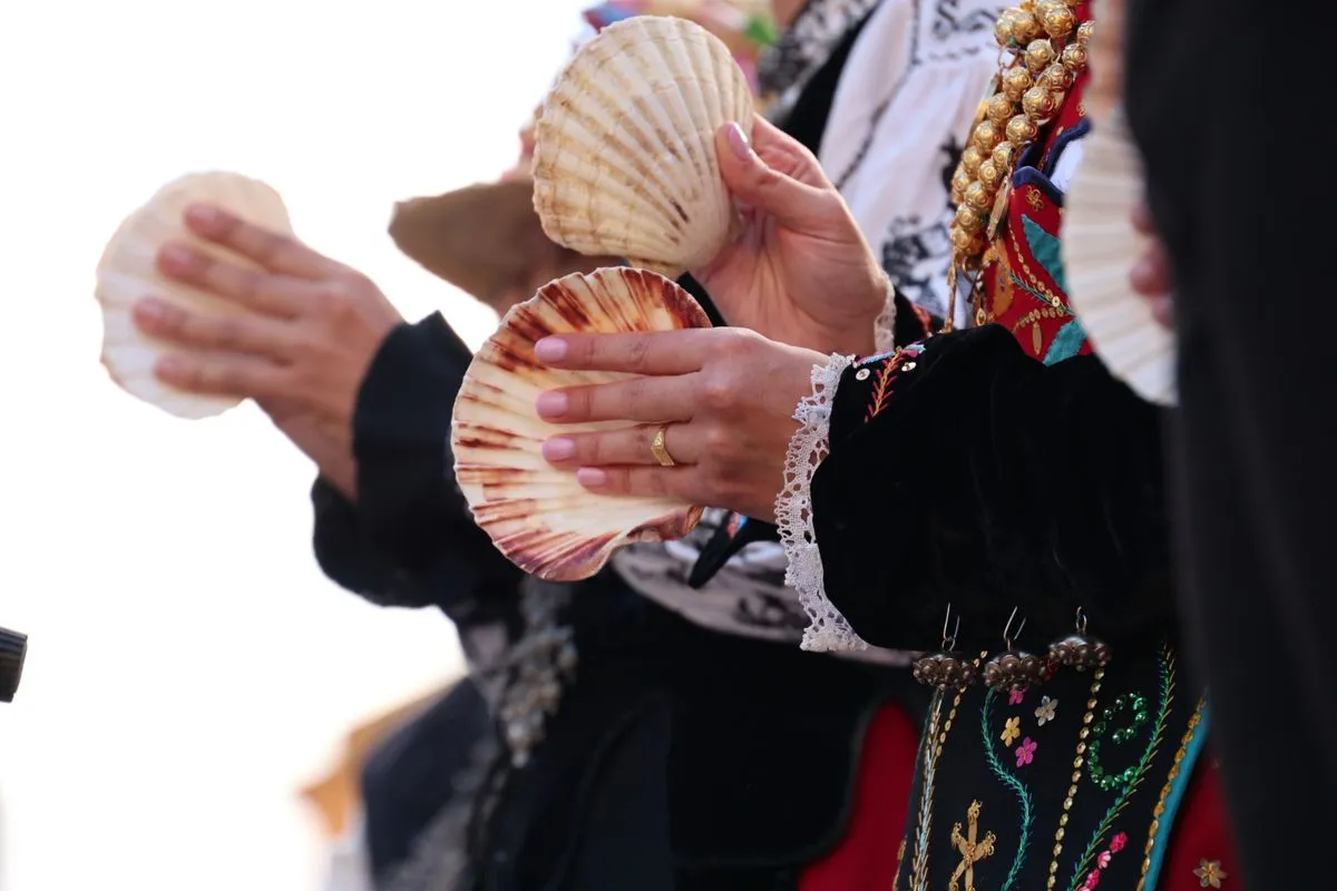 La plaza de Anaya se rinde a los sones y bailes tradicionales del folclore charro | Fotos: David Sañudo