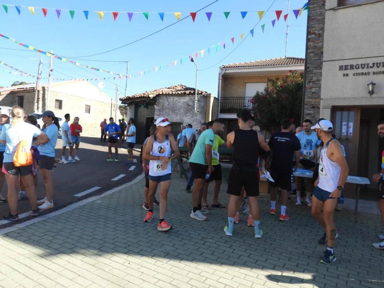 Foto 8 - El club mirobrigense Cabras y Ant&iacute;lopes domina la I Carrera Popular Virgen de las Nieves de Herguijuela de Ciudad Rodrigo