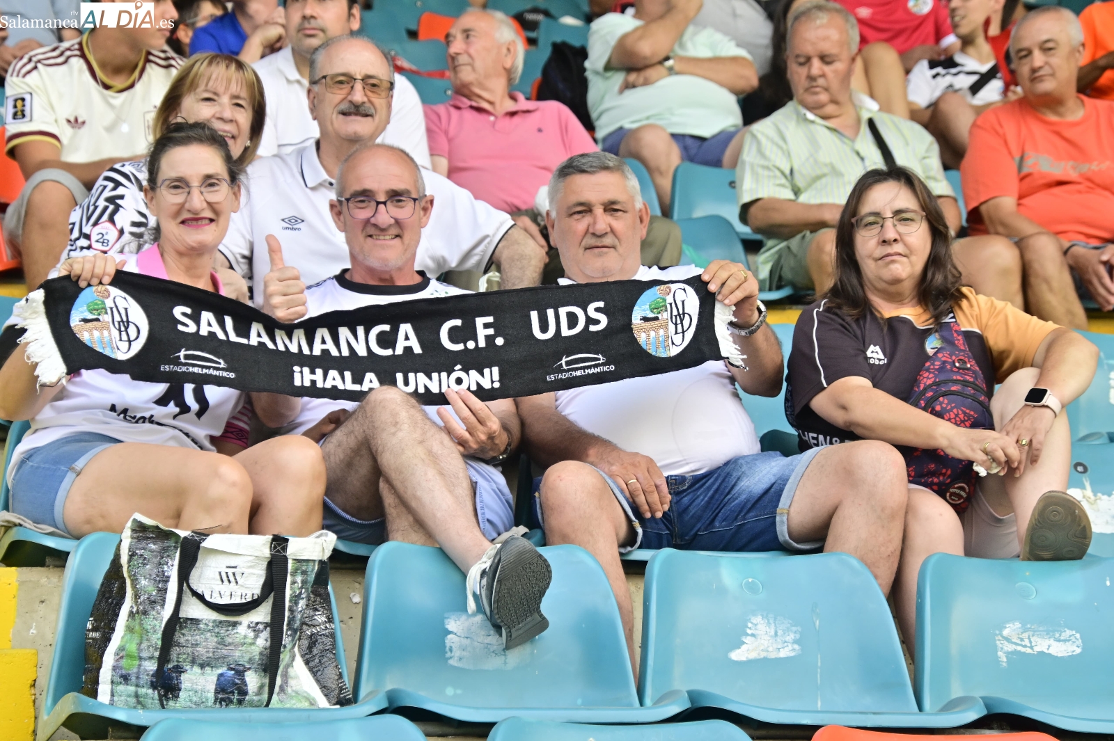FOTOS | La afición del Salamanca UDS se reencuentra con el Helmántico en pretemporada