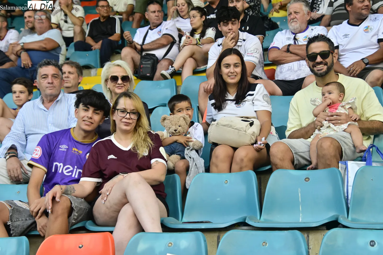 Foto 15 - FOTOS | La afici&oacute;n del Salamanca UDS se reencuentra con el Helm&aacute;ntico en pretemporada