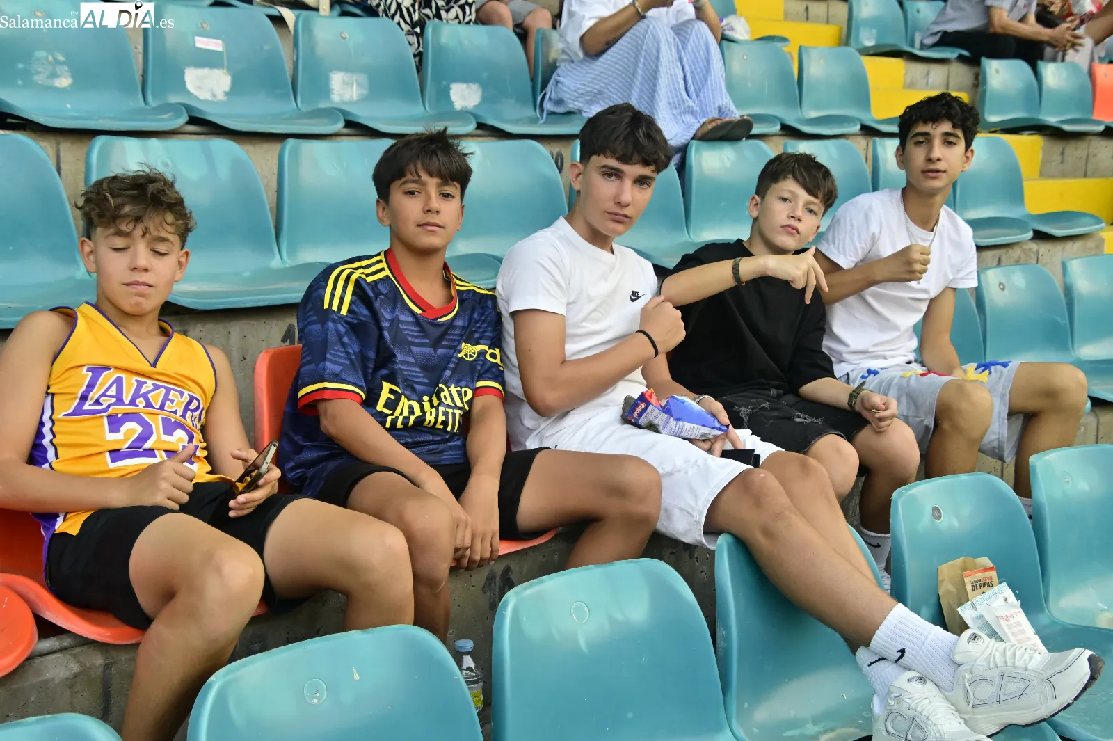 Foto 11 - FOTOS | La afici&oacute;n del Salamanca UDS se reencuentra con el Helm&aacute;ntico en pretemporada