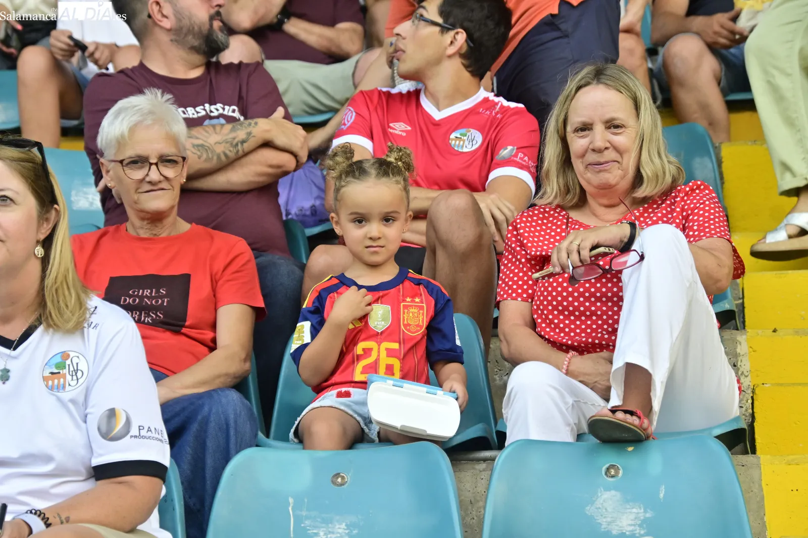 Foto 13 - FOTOS | La afici&oacute;n del Salamanca UDS se reencuentra con el Helm&aacute;ntico en pretemporada