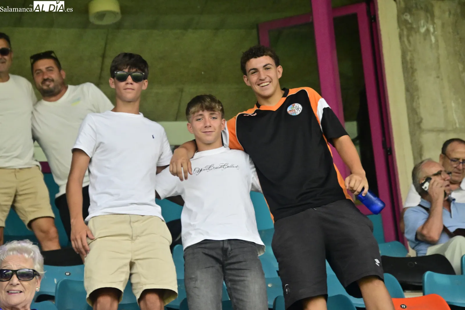 Foto 5 - FOTOS | La afici&oacute;n del Salamanca UDS se reencuentra con el Helm&aacute;ntico en pretemporada