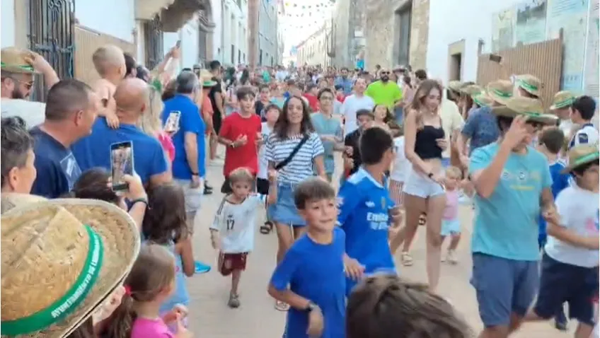 Encierro de Minibueyes en el Día del Niño de Lumbrales / INFOTUR