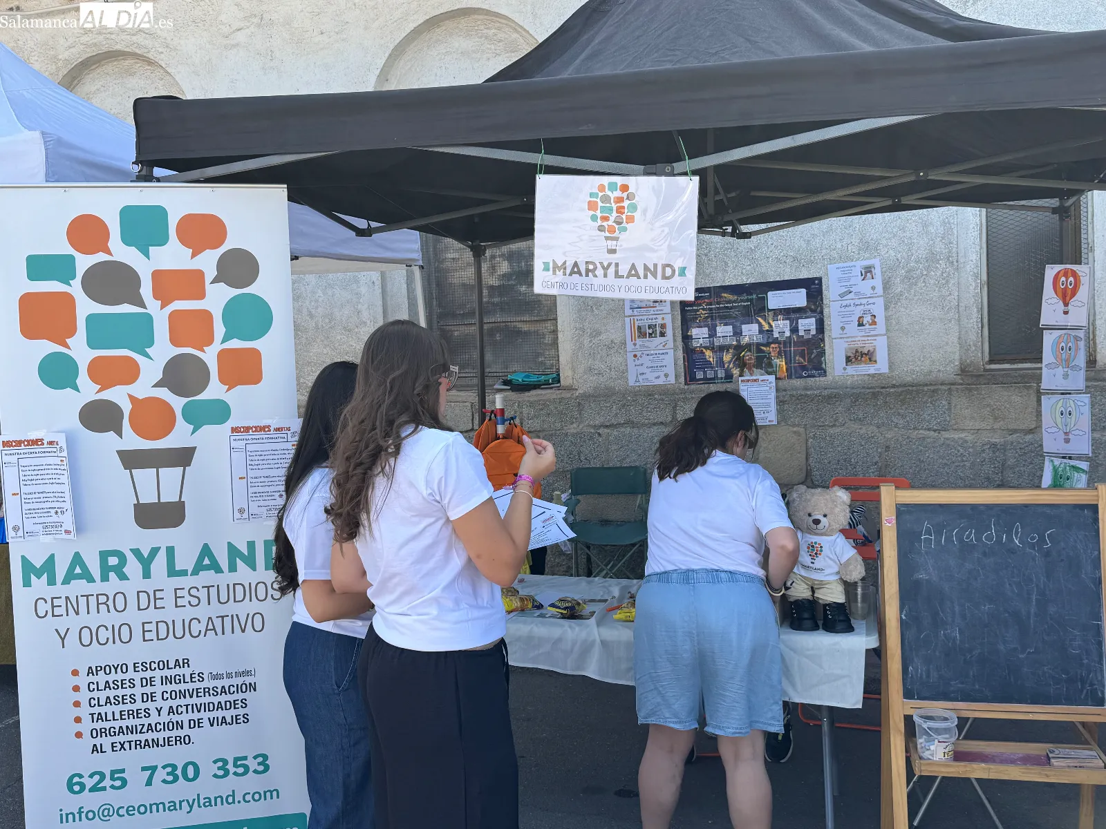 Foto 3 - Maryland participa en la Feria Comercial del II Airadilos Fest con una llamativa propuesta