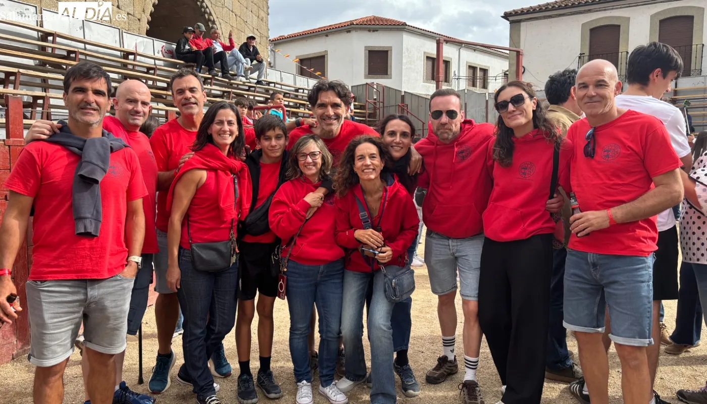 Chupinazo de las fiestas de Villavieja de Yeltes / ARIAS