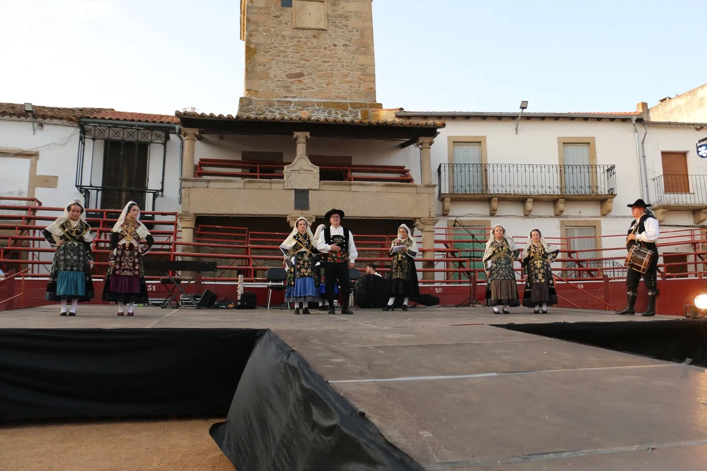 Pasarela Charra en Lumbrales / CORRAL