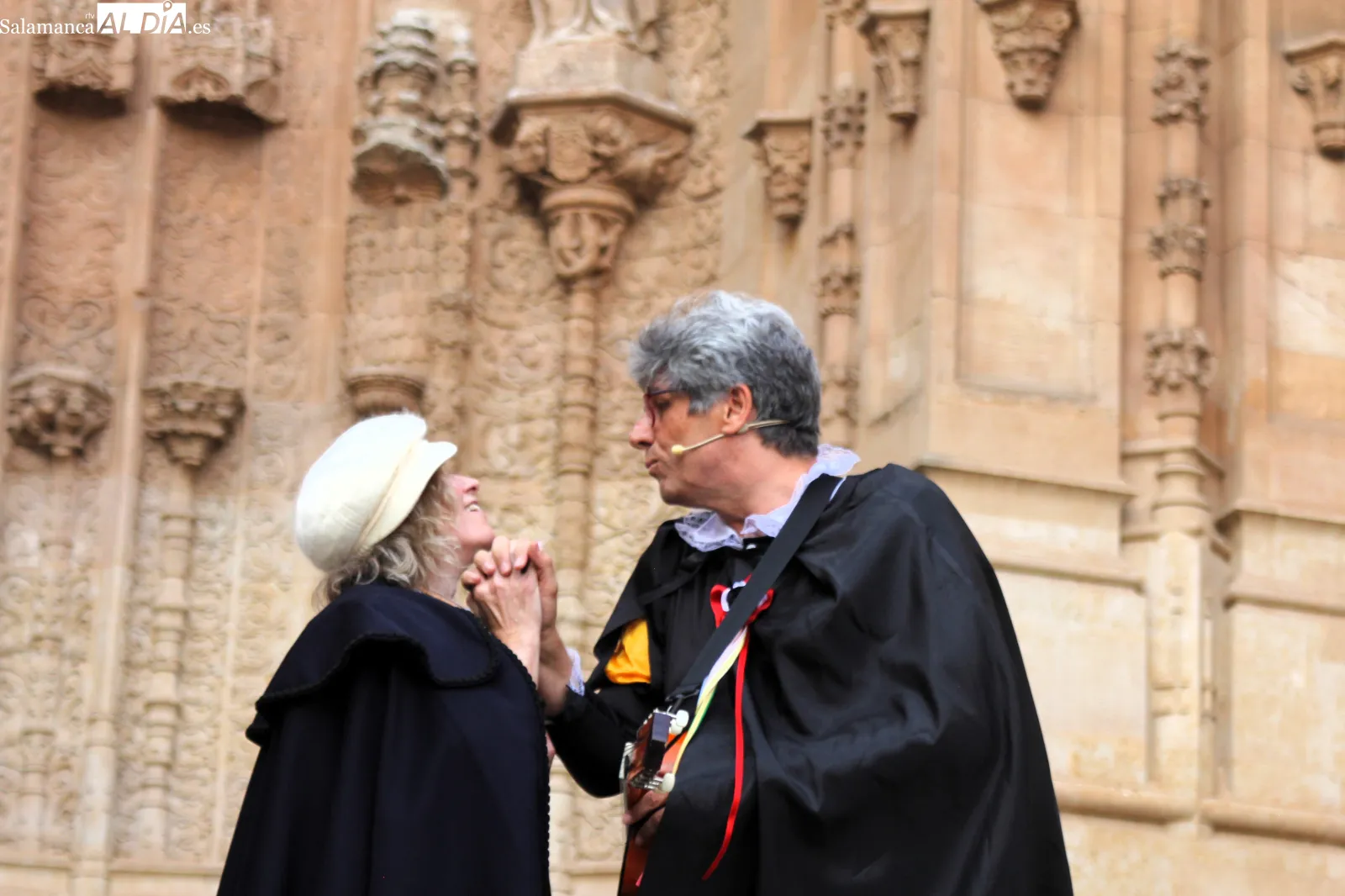 Foto 11 - Komo Teatro actualiza el mensaje de La Escuela de Salamanca a trav&eacute;s del humor y de la literatura con 'Mucho que celebrar, lo que el mundo le debe a Salamanca'