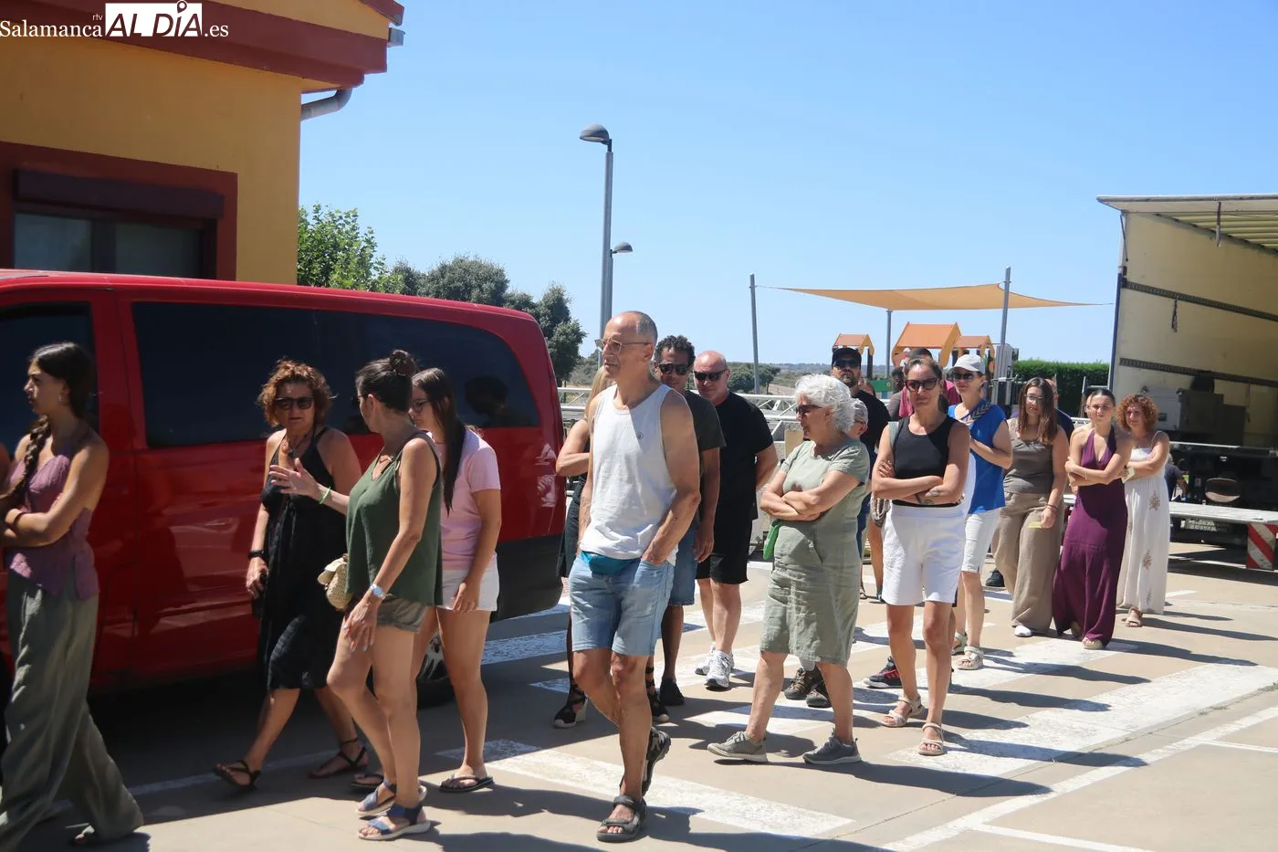 Comida popular en el pabellón municipal de Sardón de los Frailes / ARIAS