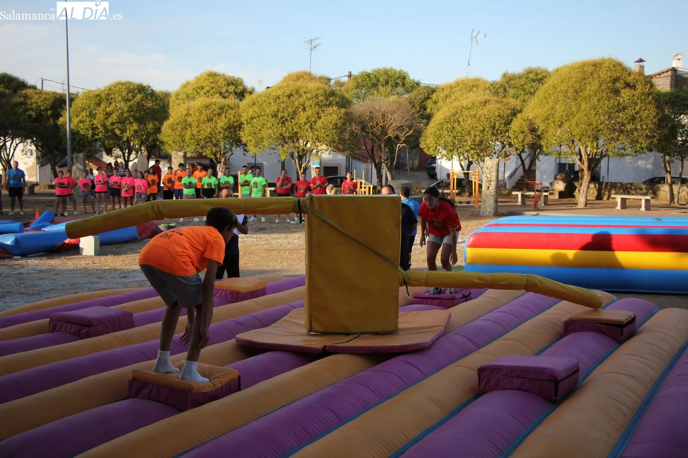 Divertida tarde de sábado con el Humor amarillo en Cipérez