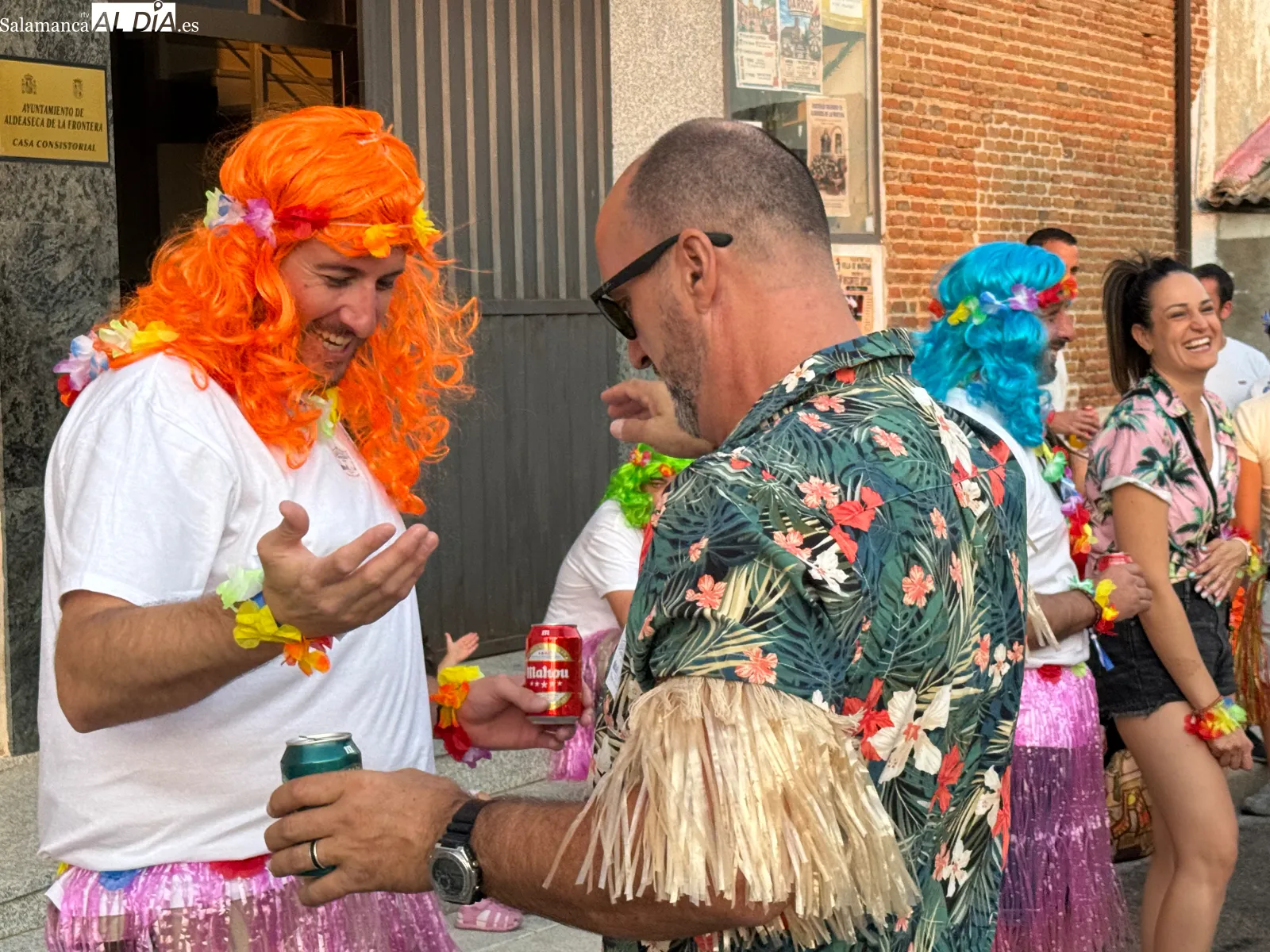 Foto 8 - Aldeaseca de la Frontera se viste de hawaiana para dar un colorido comienzo a sus fiestas de la Asunci&oacute;n