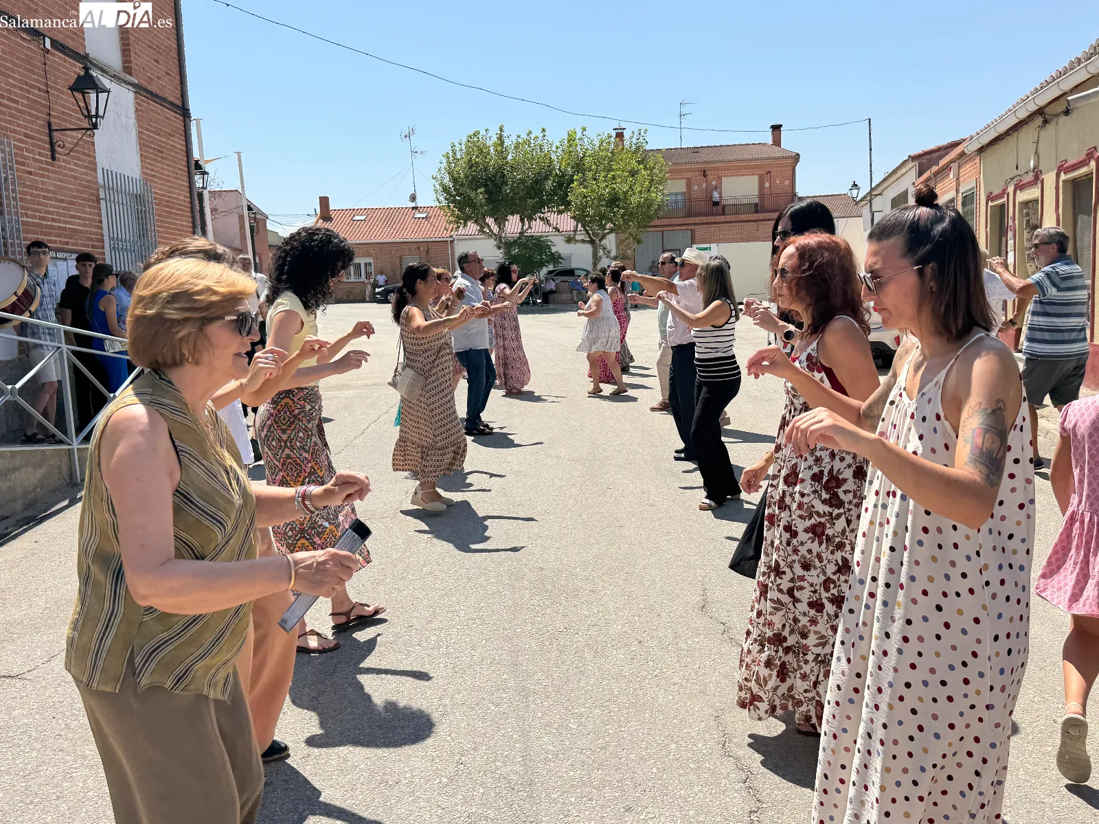 Foto 10 - El d&iacute;a grande de San Roque llena de tradici&oacute;n, bailes y fiesta las calles de Cantaracillo