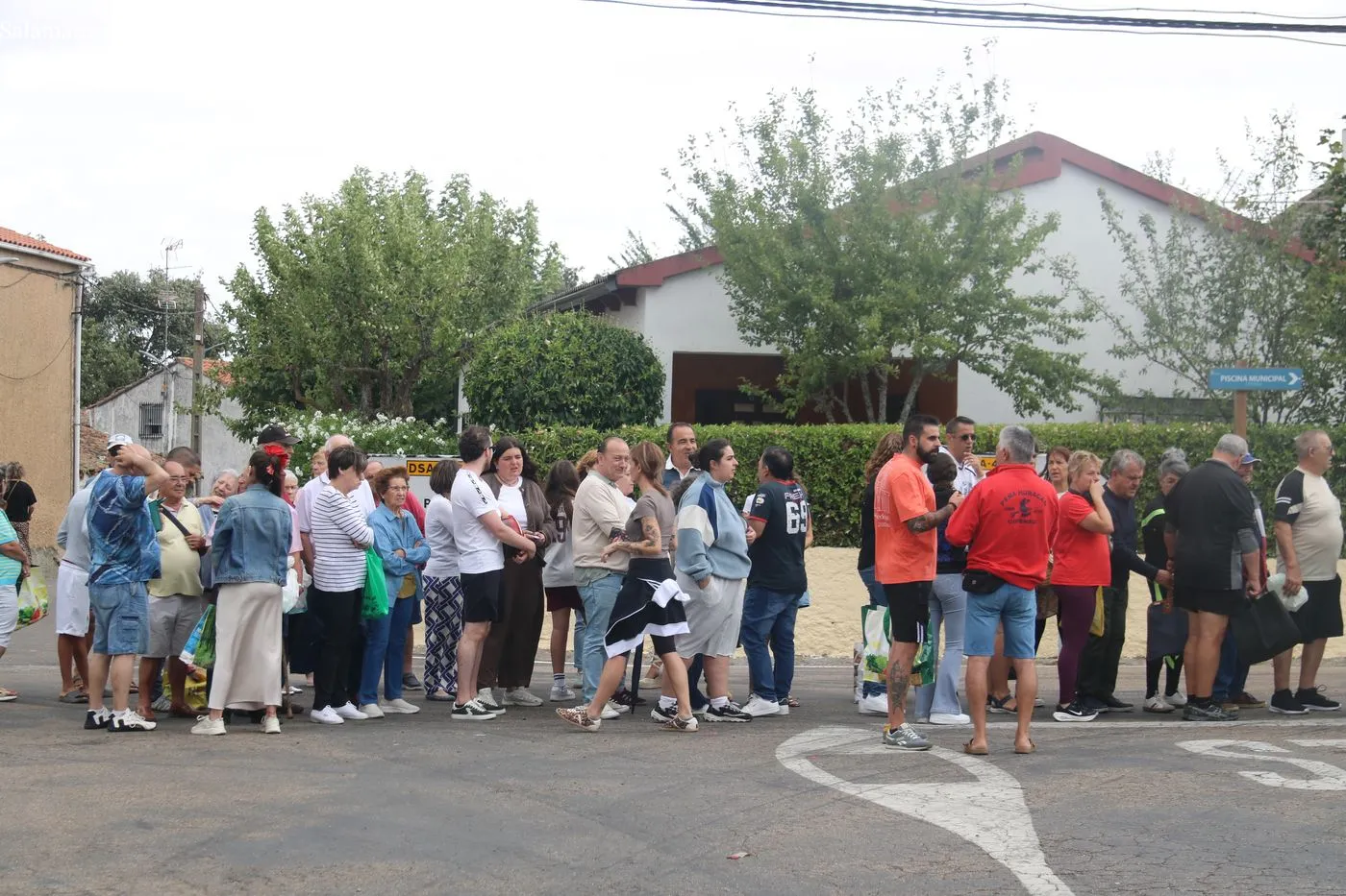 Paellada popular solidaria de Cipérez / ARIAS