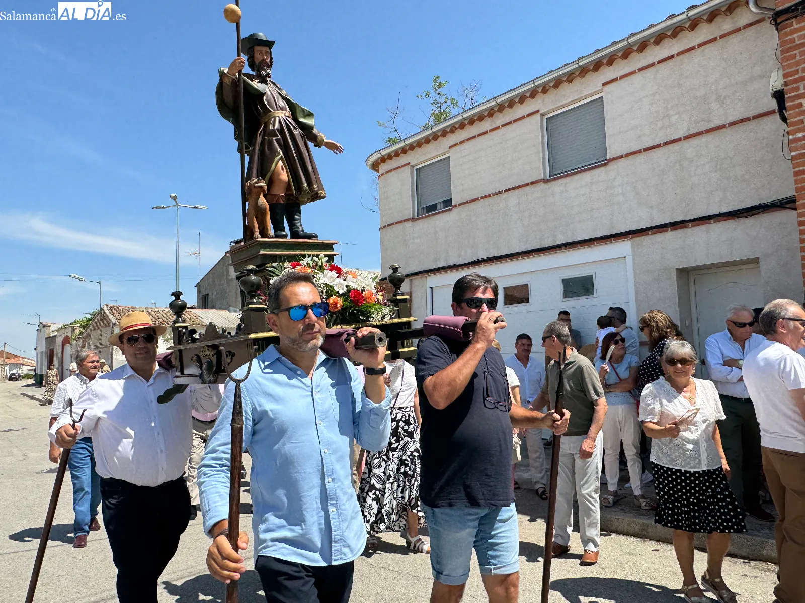 Foto 2 - El d&iacute;a grande de San Roque llena de tradici&oacute;n, bailes y fiesta las calles de Cantaracillo