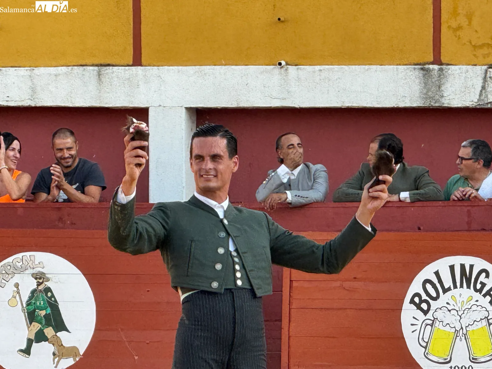 Foto 6 - La tradici&oacute;n taurina vuelve a llenar de ambiente la plaza de toros de Macotera con un llamativo Festival Mixto